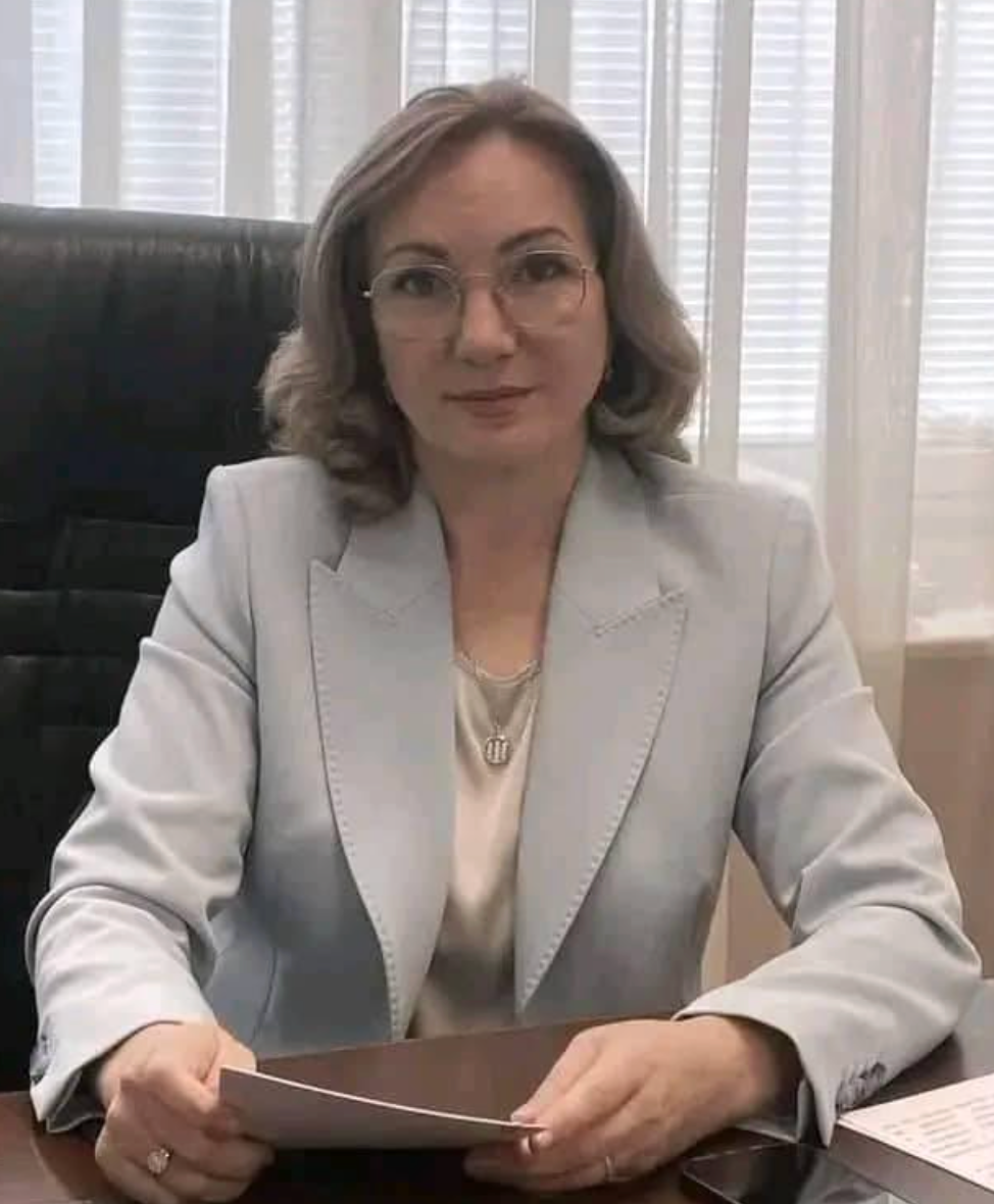 <em>Frank Patriicia L.</em>